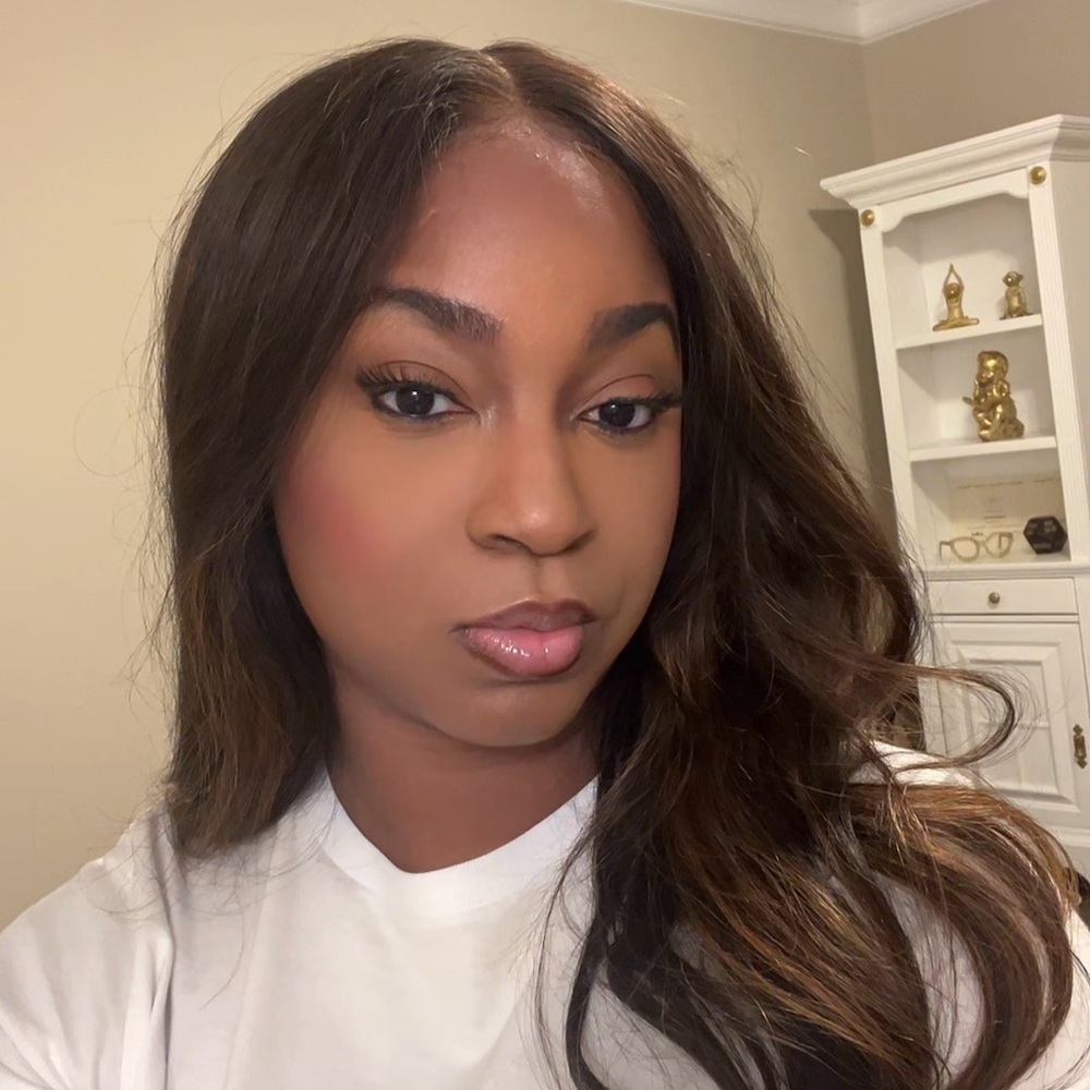 Meet your Posher, Tiffany